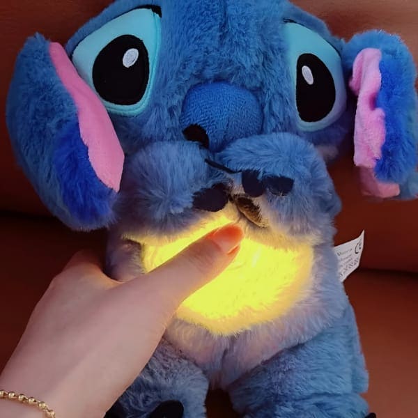 Stich Interactivo "Breathe & Glow" - Luz y Respiración Calmante
